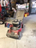 TROY BUILT LAWN VACUUM/CHIPPER