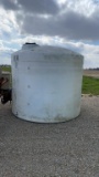 POLY TANK - 2000 GALLON FLAT BOTTOM