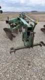 J.D. 4 BOTTOM PLOW