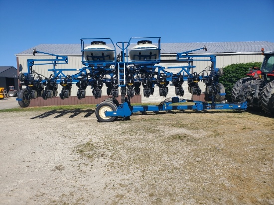 Kinze 3600 Planter, 12/24, Central Fill, 15” Rows, No Till Coulters, Keatons, Rubber Closers, Finger