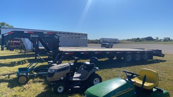 25+5 legend tri axle gooseneck trailer self cleaning ramps dual front jacks tool box