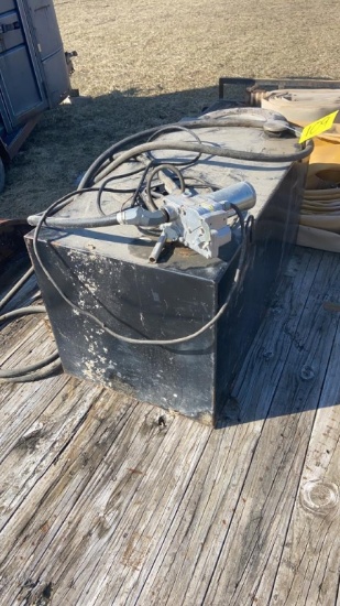 Truck Mounted Fuel Tank w/12V Pump