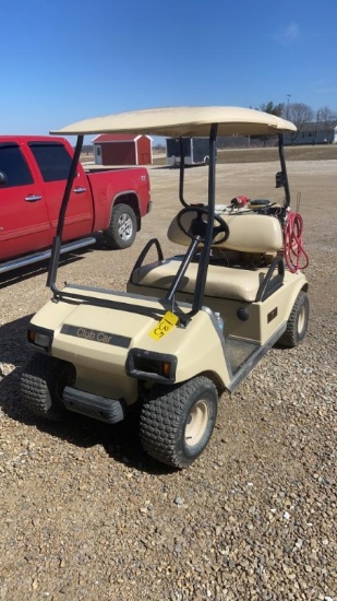 Club Car Gas Golf Cart w/Mounted Sprayer