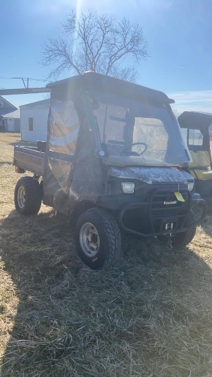 Kawasaki Mule 3110, Snow Plow, Winch, Hyd. Dump, Soft Cab, Heater, New Tires, 4x4