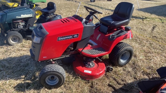 Snapper Riding Mower, 42” Deck, Only Used 3x, Briggs