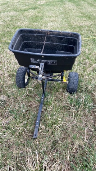 Pull Type Fertilizer Spreader