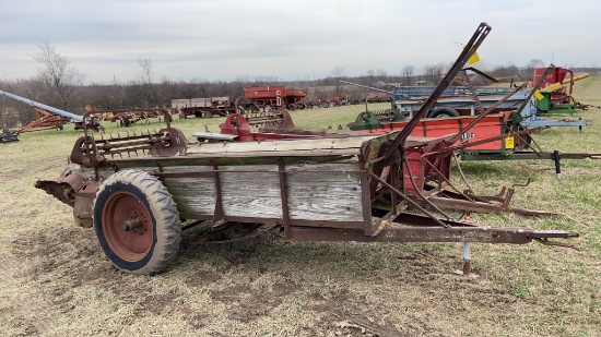 Ground Drive Manure Spreader
