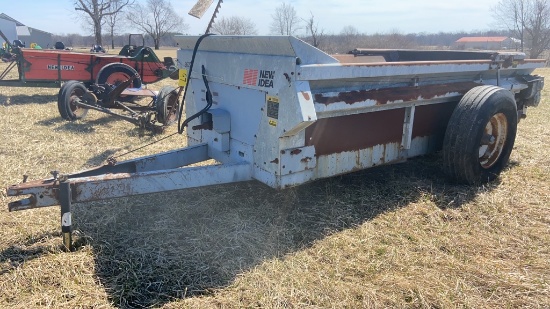 NI 3622 Manure Spreader, PTO,Slop Gate, Poly Floor