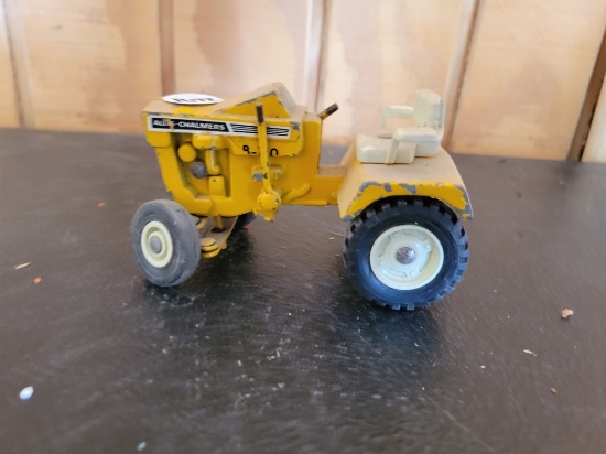 Allis Chalmers Lawn Tractor