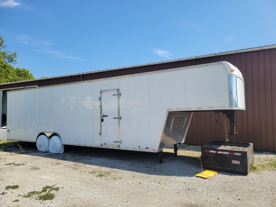 2014 United Trailer Inc 28' Enclosed Trailer