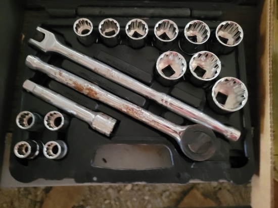 Pittsburgh 1/2" Drive Socket Set