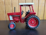 International 886 Tractor