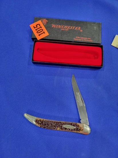 Winchester Folding Knife very nice Winchester brand folding knife, single blade, comes with original