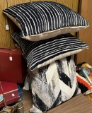 Lot misc pillows with removable inserts