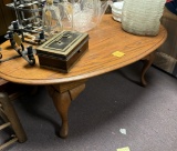 Oak coffee table with Queen Anne legs