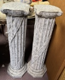 2 decorative indoor columns