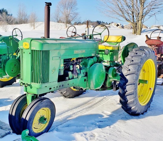 John Deere 60 - narrow front