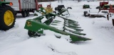 John Deere 843 corn head