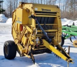 Vermeer 504 round baler - silage