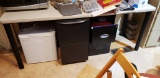 Desk and 2 file cabinets