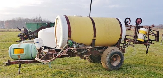 800 gallon sprayer - booms, extra bucket of parts