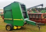 John Deere 430 round baler