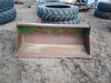 John Deere quick attach bucket 6ft