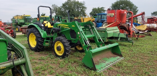 John Deere 5425 Tractor 4wd, JD 542 loader, 988 hrs, nice