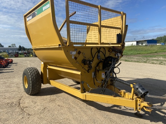 Vermeer BP8000 bale processor