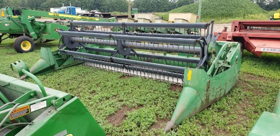John Deere 915 flex head 1988 year, steel snouts, very low acres, 1 owner