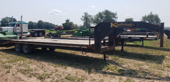 2014 Kaufman gooseneck with ramps
