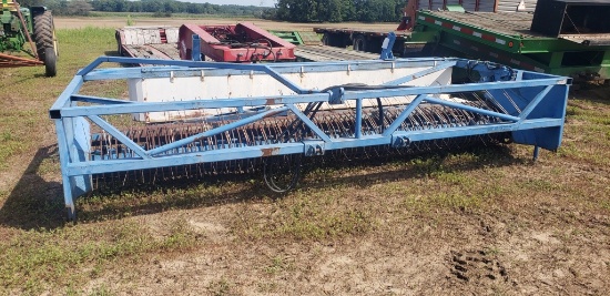 Heath Model 1028 dry bean windrower
