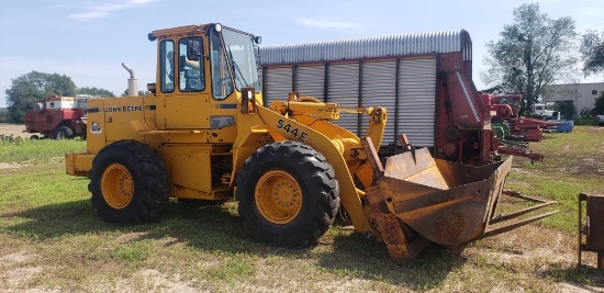 John Deere 544E wheel loader 11490 hours, forks and bucket and boom, original paint, American couple