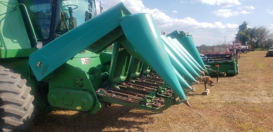 John Deere 693 corn head