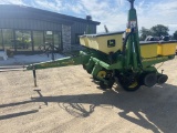 John Deere 1750 Conservation 4 row planter monitor, very nice low acres, dry fert, finger, single fe