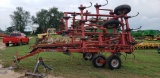 Case IH 4300 field cultivator rear hitch, 23'