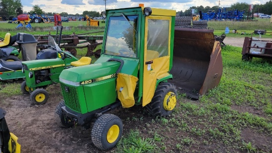 John Deere 420 garden tractor