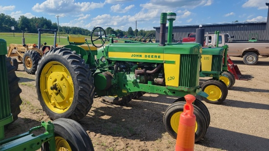 John Deere 620