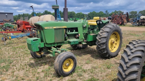 John Deere 4020