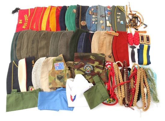 VIETNAM WAR US OVERSEAS CAP & FOURRAGERE MIXED LOT