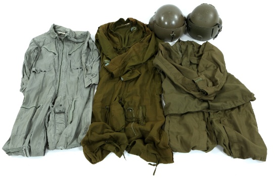 VIETNAM - DESERT STORM US FLIGHT SUIT & HELMET LOT