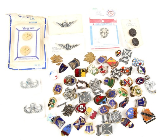 US ARMED FORCES INSIGNIA, DUI CREST, WING LOT