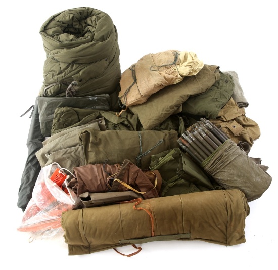 WWII - VIETNAM WAR US ARMY CAMP GEAR MIXED LOT