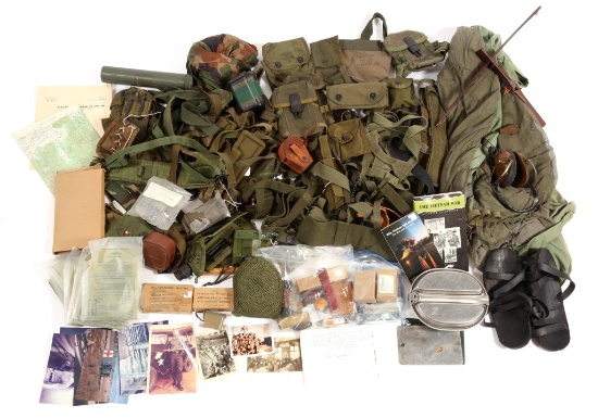 VIETNAM WAR US ARMY FIELD GEAR LARGE MIXED LOT