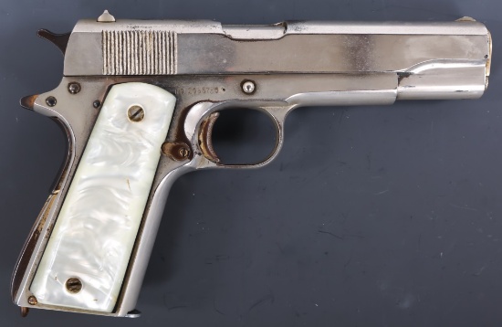 WWII 1944 COLT MODEL 1911A1 .45 AUTO PISTOL