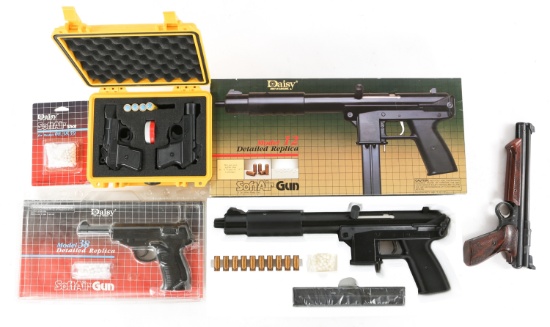 AIR GUN & SIGNAL PISTOL LOT - DAISY & CROSMAN