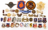 WWII - COLD WAR US ARMY INSIGNIA & PATCH LOT OF 40