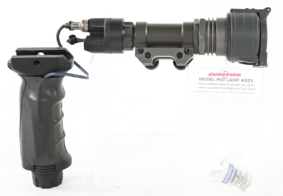 SUREFIRE A43570 WEAPON LIGHT WITH FOREGRIP