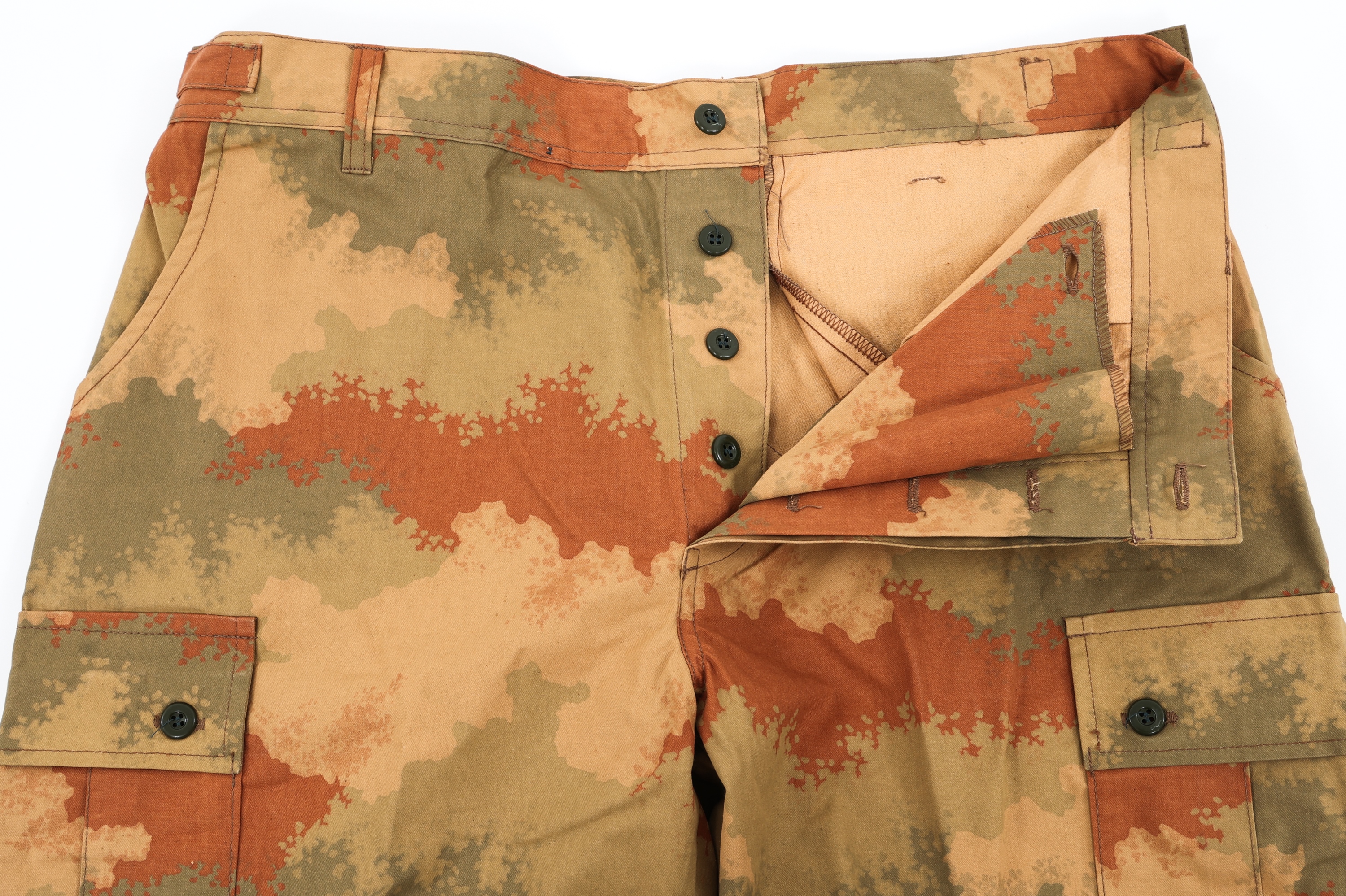 CZECH EXPERIMENTAL DESERT CAMO UNIFORM SET | Proxibid CZECH EXPERIMENTAL DESERT CAMO UNIFORM SET | Proxibid