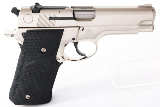 SMITH & WESSON MODEL 59 9mm SEMI AUTO PISTOL